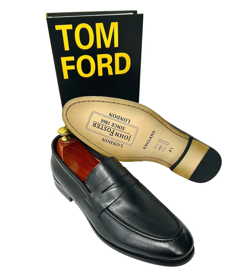 black_tom_ford_men’s_leather_loafers_2.webp