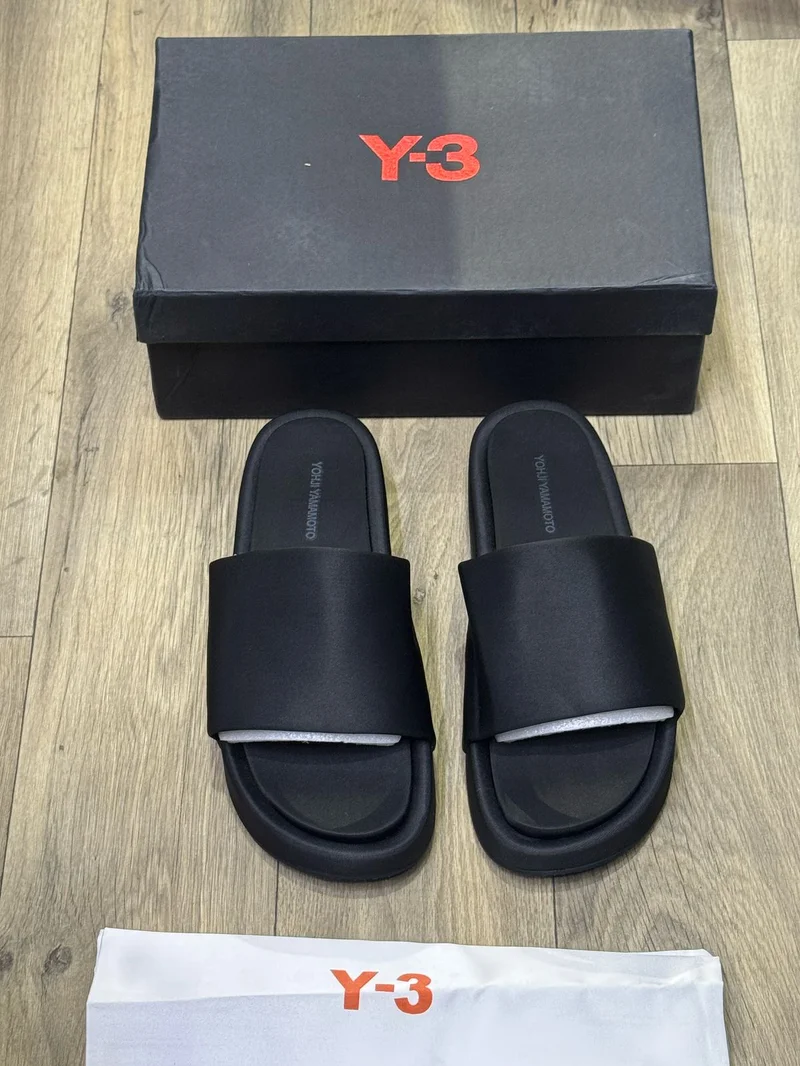 black_y-3_slip-on__slides_2.webp