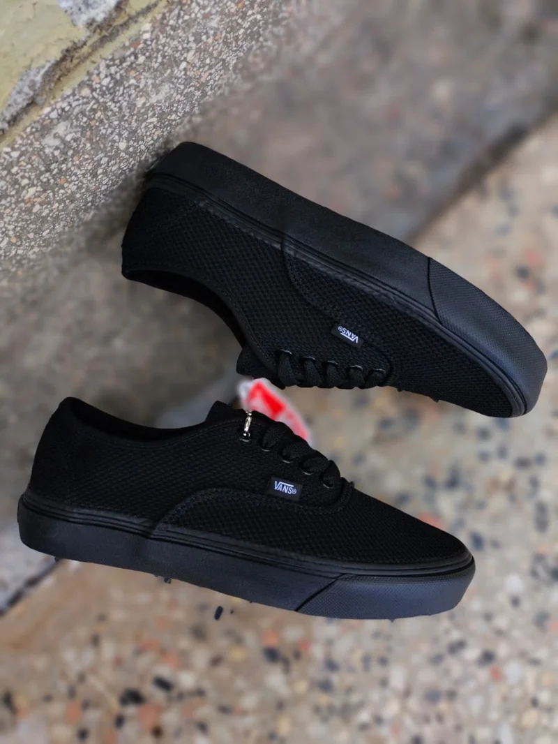 Fabric Double Sole Vans of the Wall Sneakers Tripple Black