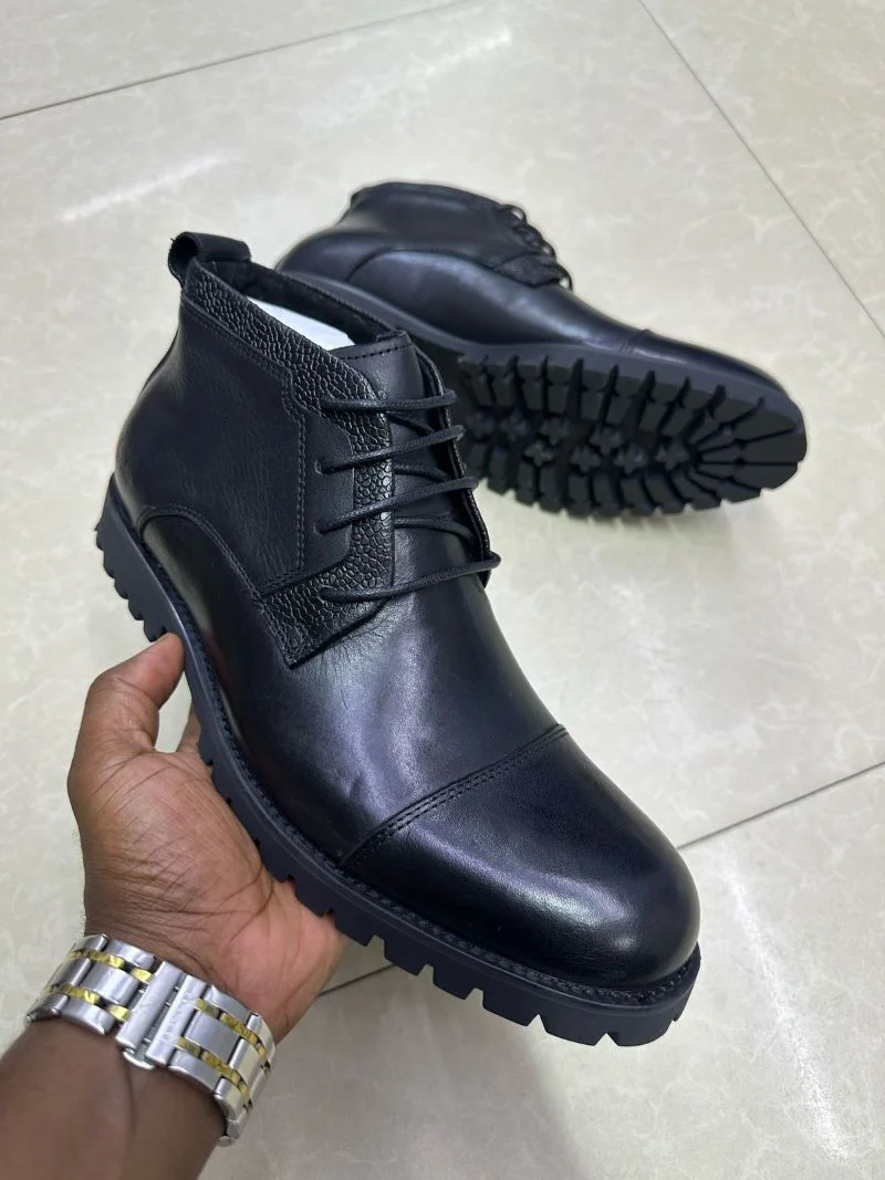 CLASSIC LEATHER ANKLE BOOTS