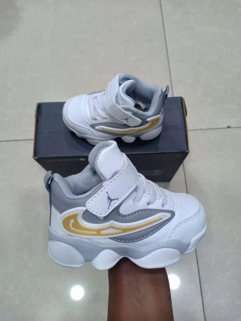 Nike Air Jordan Sneakers White-Grey Gold