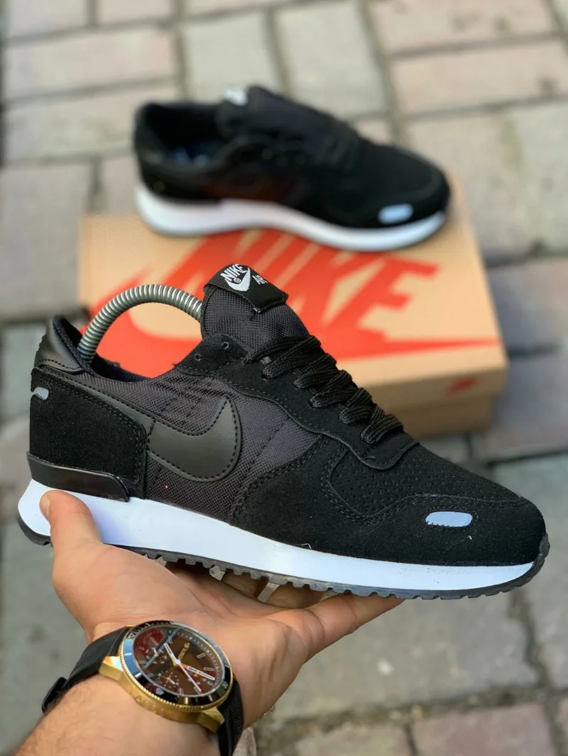 Nike Air Vortex Black White