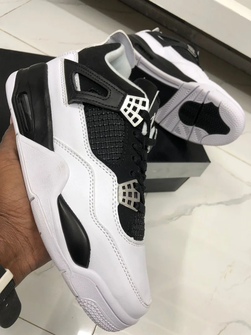 Air Jordan 4 Retro Black and White