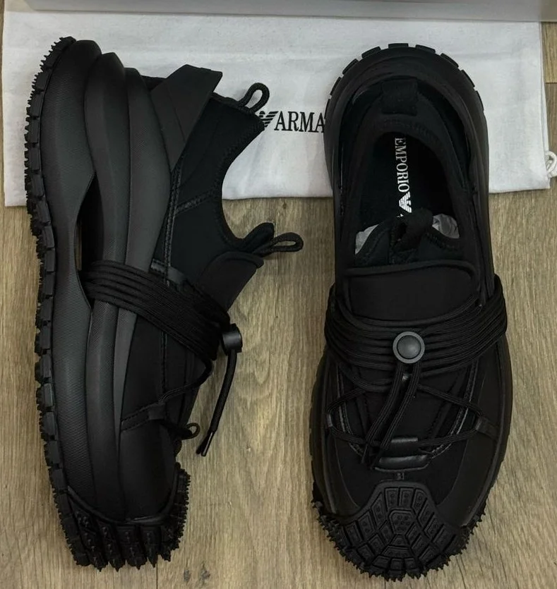 BLACK EMPORIO ARMANI SNEAKERS