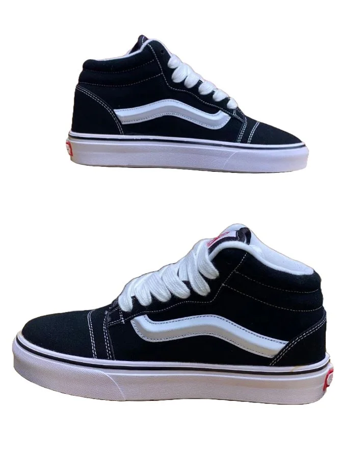 BLACK-WHITE CLASSIC HIGH TOP VANS SNEAKERS.