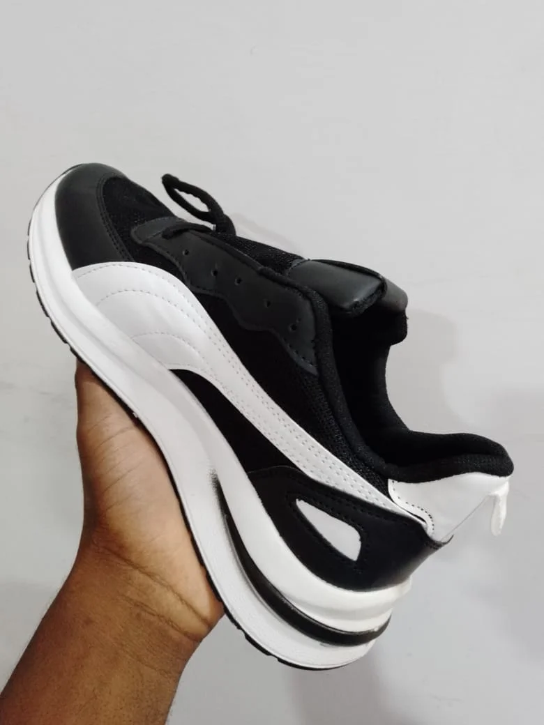 Black-White Ferrari PUMA Men' Classic Fashion Sneaker