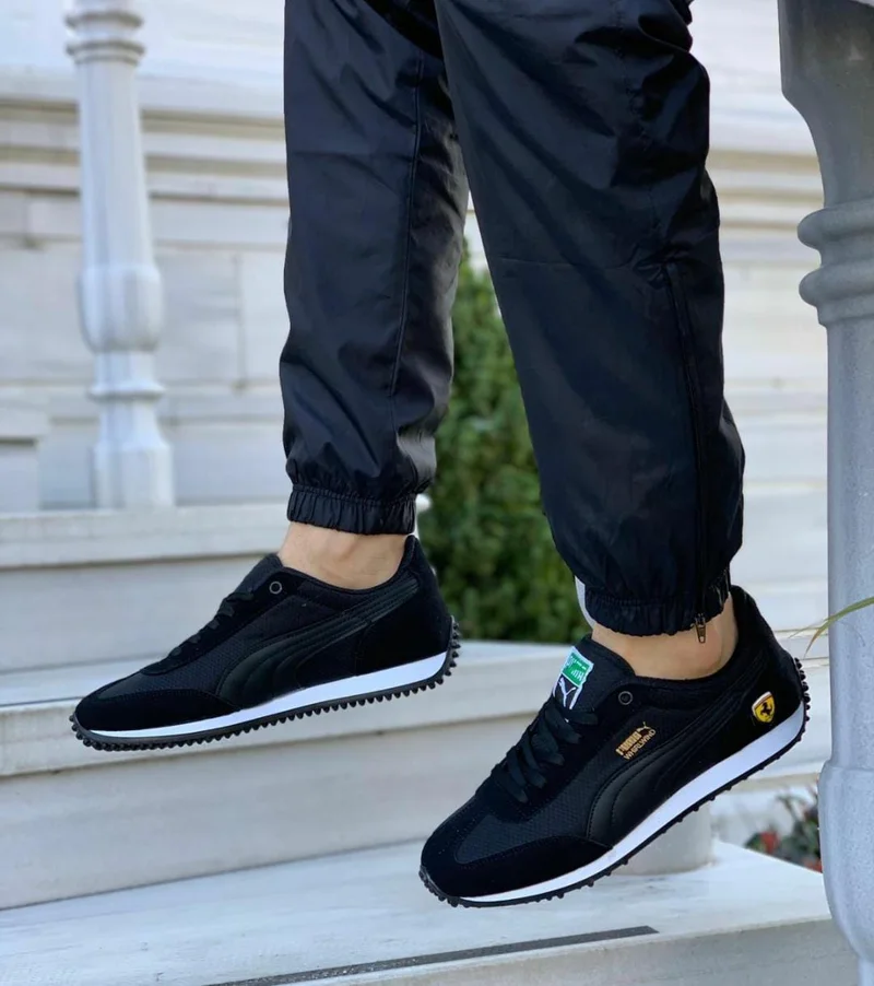 Black-White Ferrari PUMA Men's Whirlwind Classic Fashion Sneaker