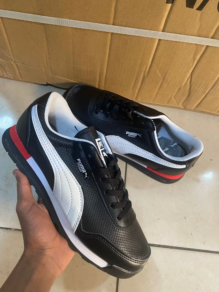 Black-White Leather Puma Jogger Sneakers White Sports Shoe