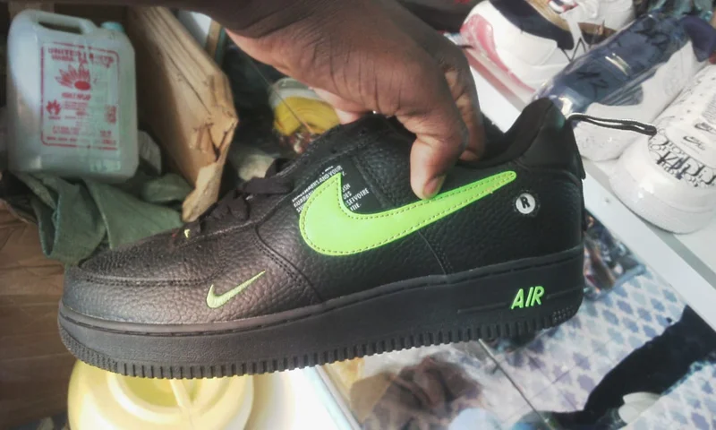 Black/Green Sneakers Nike Air Force 1