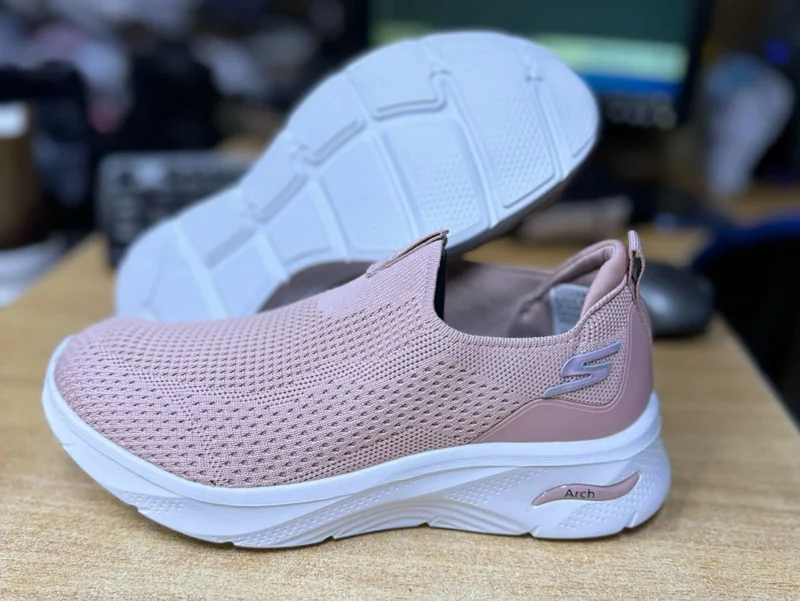 BLUSH SKECHERS  SNEAKERS