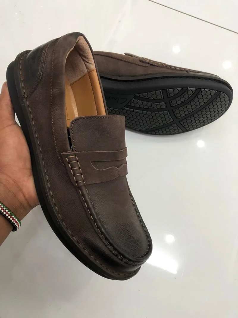 BROWN CLARKS SLIP-ON LOAFERS