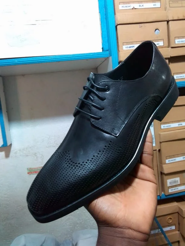 Cacatua Laced Black Leather Quality Official Shoes