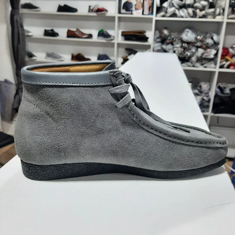 Clark Wallabees Lace-Up Boots Suede Boots - Grey Moccassins Shoes