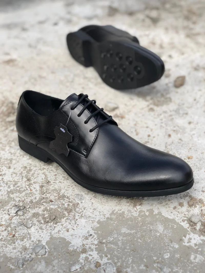 Clarks Laced All  Black Laced Premium Smooth Leather Quality Mens Official Shoes