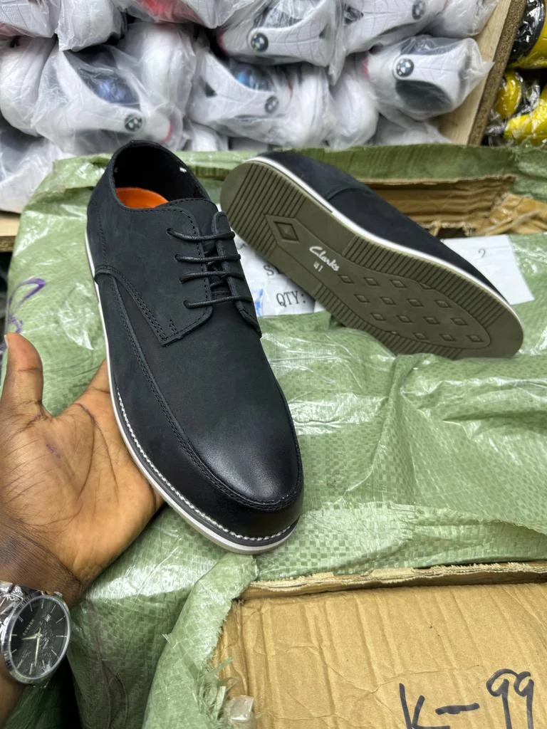 Clarks Sneakers Casual  Black with White Rubber Sole