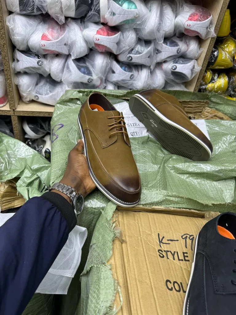 Clarks Sneakers Casual  Brown with White Rubber Sole