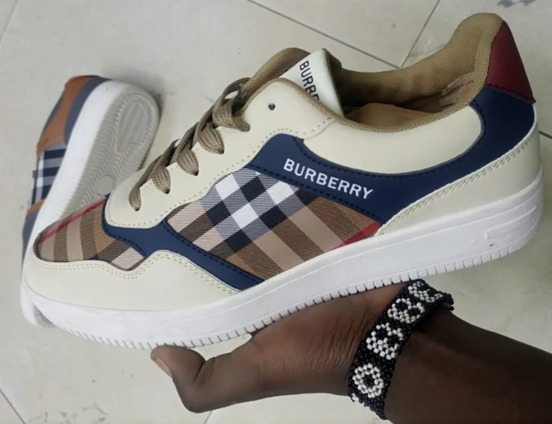 Classic Burberry London Fit Sneakers