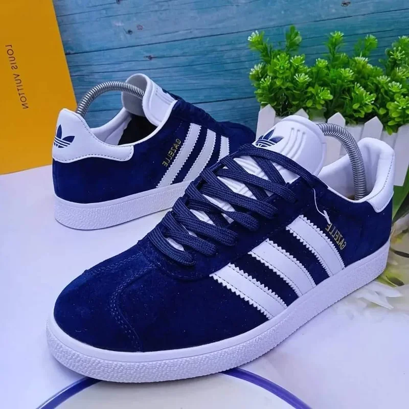 CLASSIC GAZELLE SNEAKERS