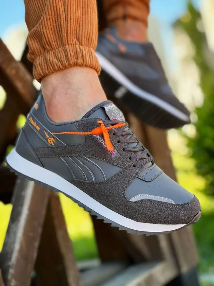 Classic Leather Reebok Grey