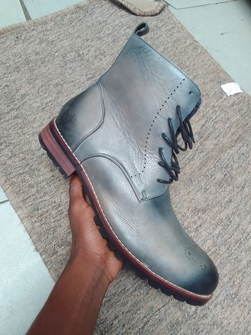 Classic Leather Timberland Boots for Mens Casual Shoes in Grey