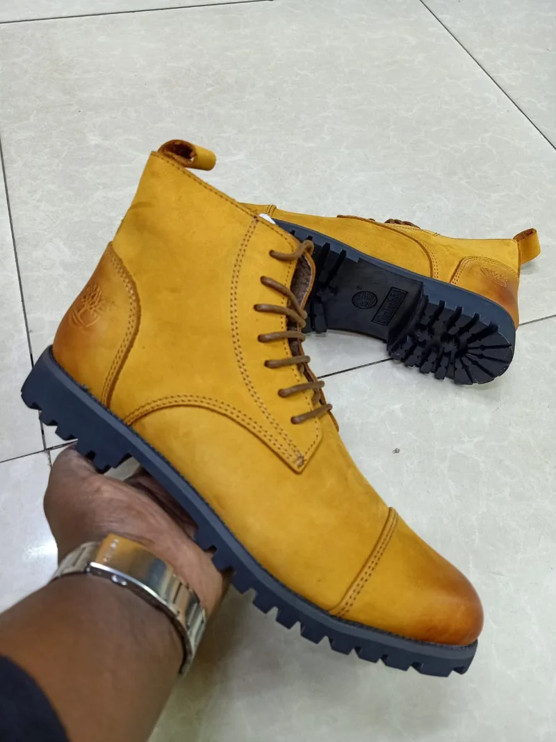 Classic Timberland Leather Boots for Mens Casual Shoes in Mustard