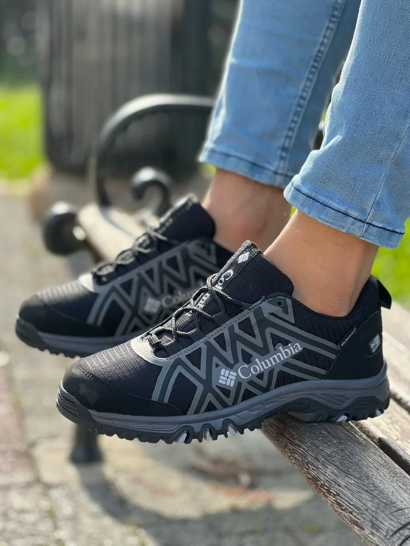 Columbia Waterproof Hiking Shoes Mens Sneakers Black and Grey