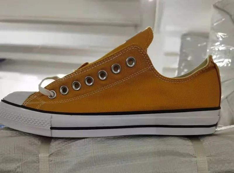 Converse Chunk Double Sole Low Cut Yellow