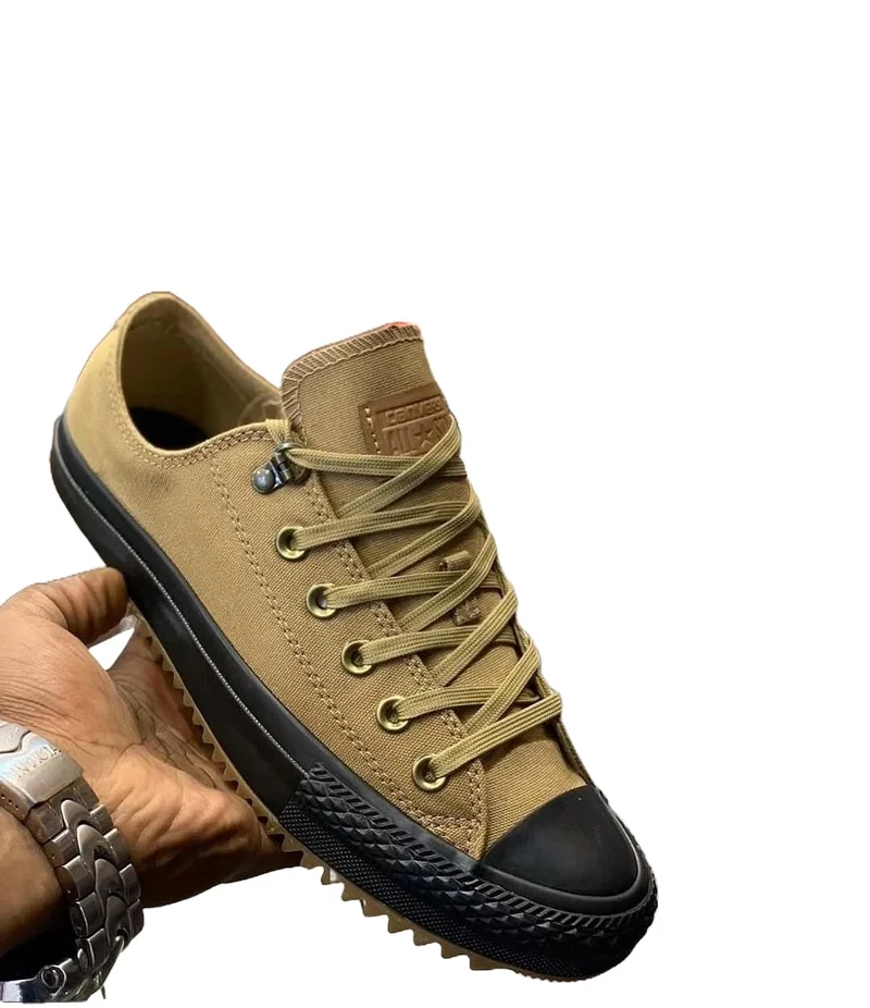 CONVERSE CHUNK TAYLOR SNEAKERS