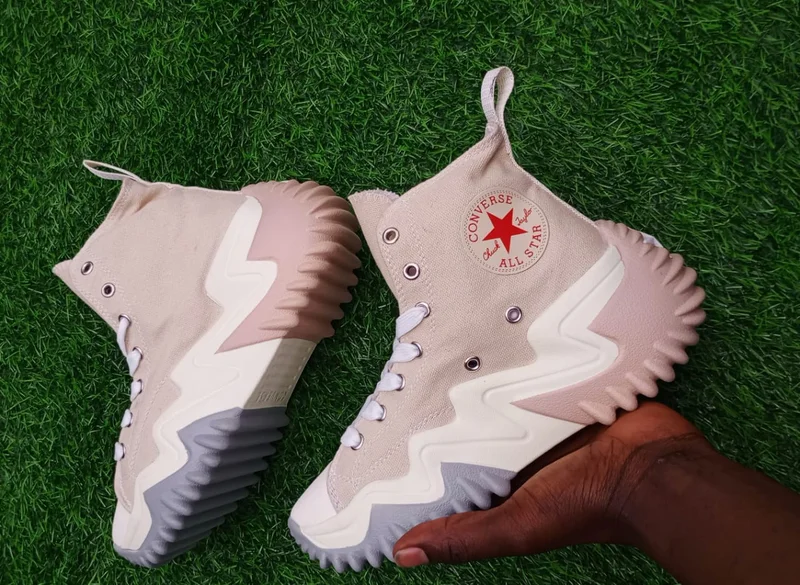 Converse Run Star High Cut Pink and white