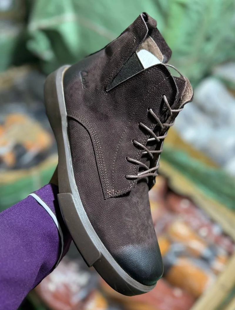 DARK BROWN CLARKS DOUBLE SOLE LEATHER BOOTS
