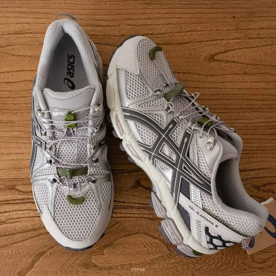 DARK GREY ASICS GEL-KAHANA 8 MARATHON RUNNING SNEAKERS