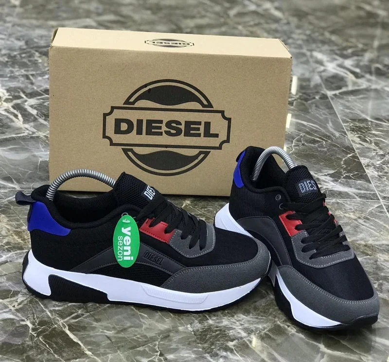 DIESEL Men's Black 's-racer Lc' Sneakers
