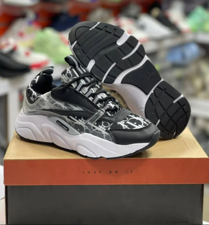 DIOR  HOMME SNEAKERS-Black