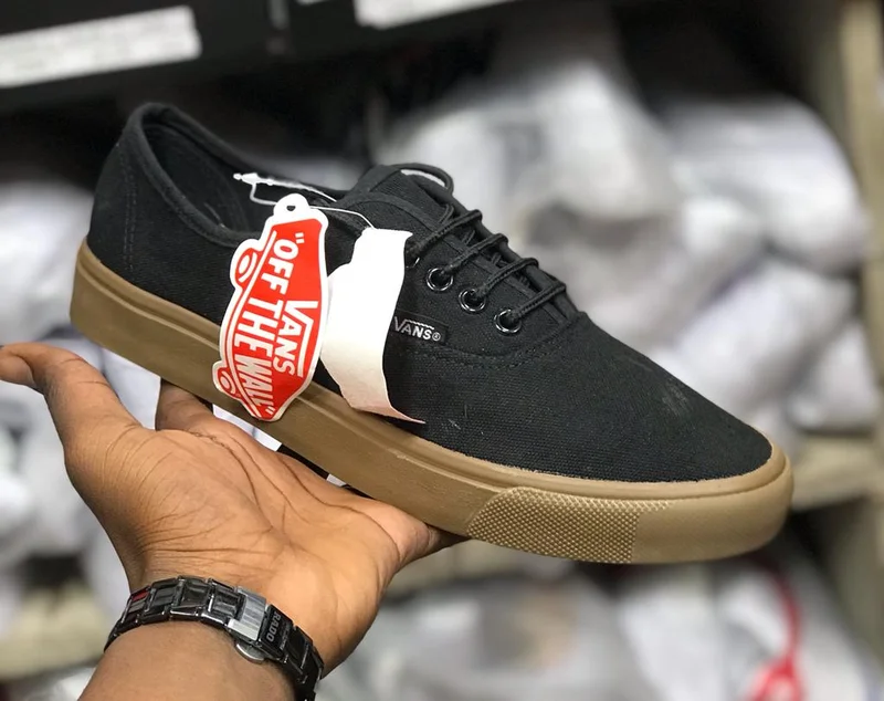 Double Sole Vans  Black Gummy Sole