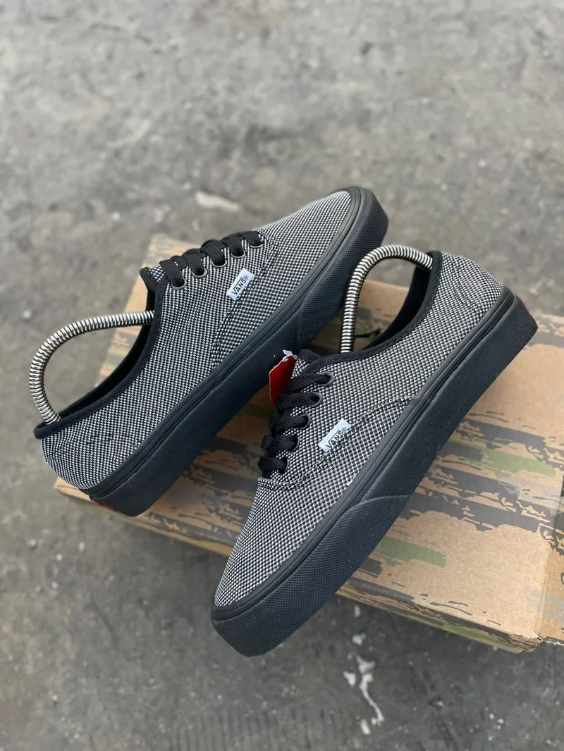 Fabric Double Sole Vans of the Wall Black unisex