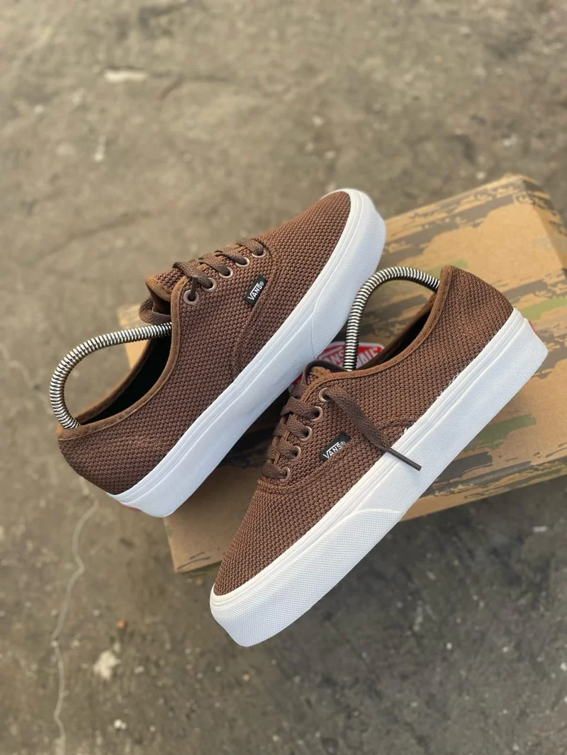 Fabric Double Sole Vans of the Wall Brown And White sole