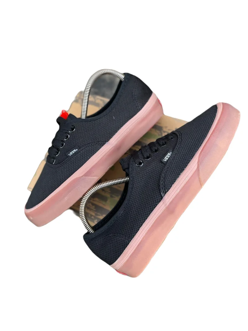 Fabric Double Sole Vans of the Wall Sneakers Black - Gum Sole