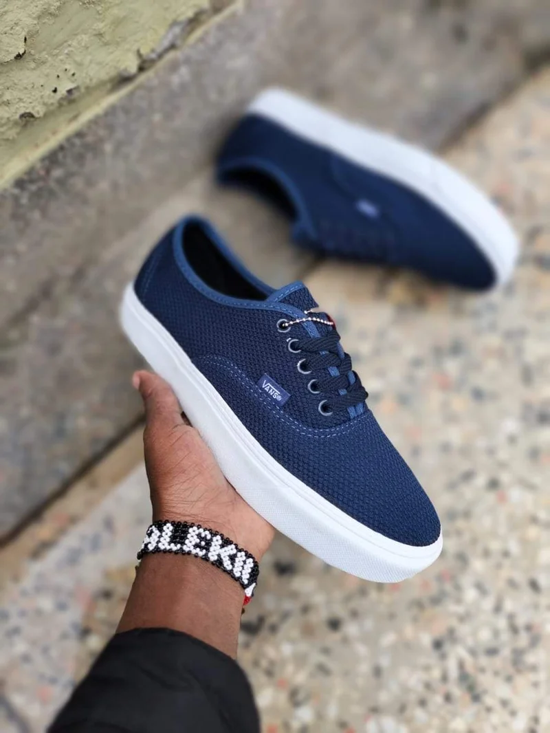 Fabric Double Sole Vans of the Wall Sneakers Navy Blue and white sole