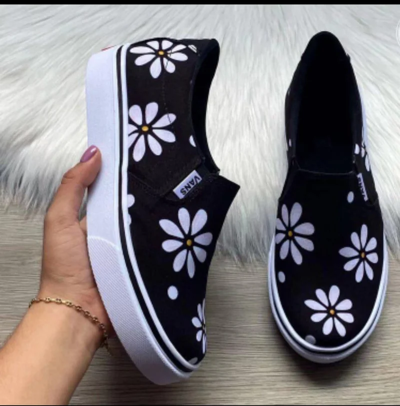 Fashion Unisex Flat Customised Vans Black and White