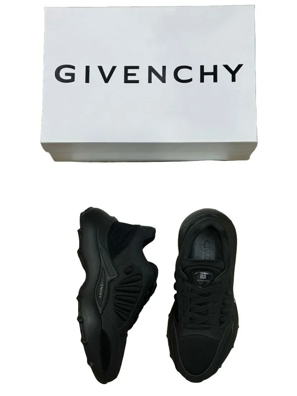 GIVENCHY SNEAKERS FOR MEN