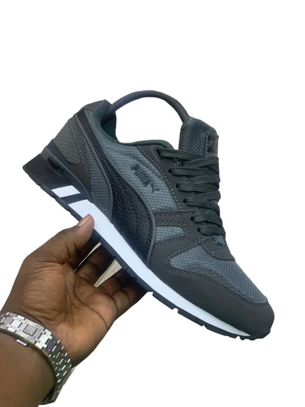 GREY  PUMA SNEAKERS  UNISEX RACER SNEAKER