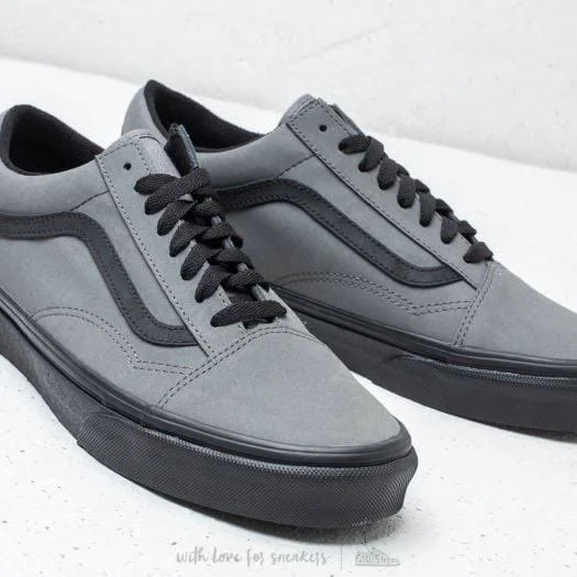 GREY-BLACK OLD SKOOL VANS LEATHER SHOES .
