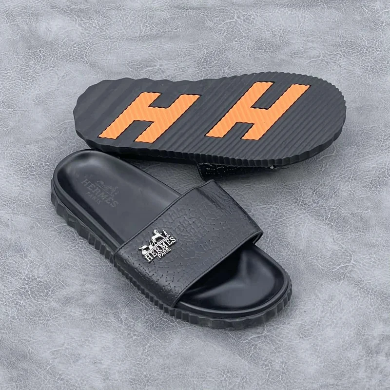 Hermès Slide Sandals - Black