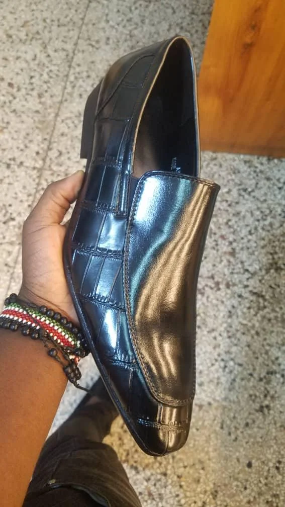 Huaji Slipon Sharp Toe Black Leather Quality Official Shoes