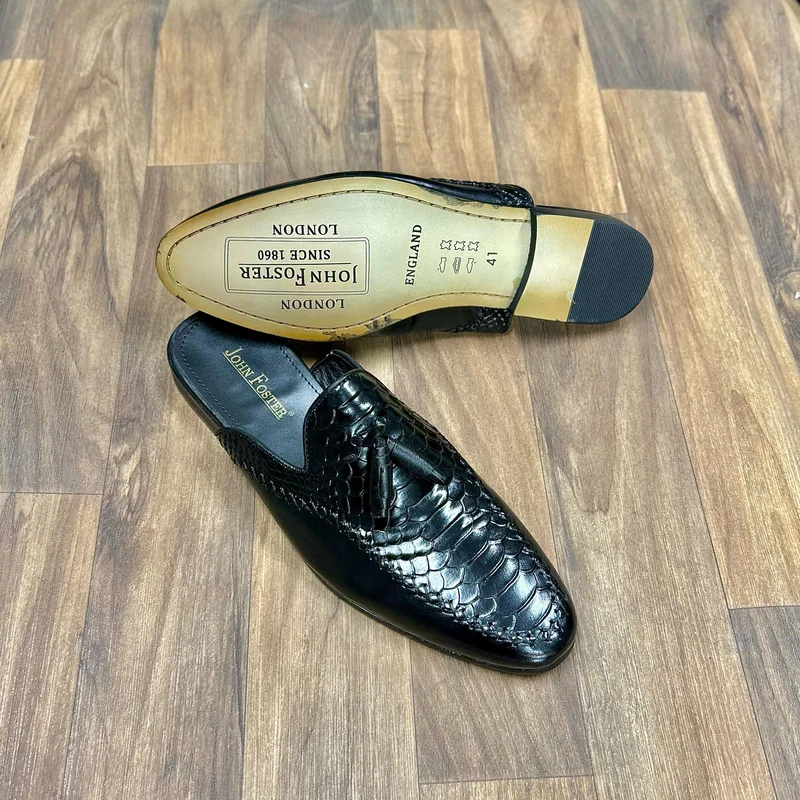 JOHN FOSTER BLACK CROCODILE PATTERN TASSEL MULES