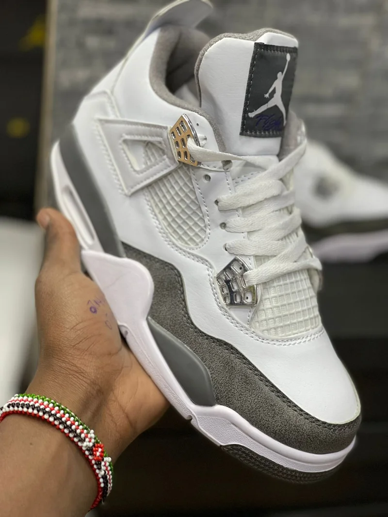 Jordan 4 Metallic Black Trainers Sneakers