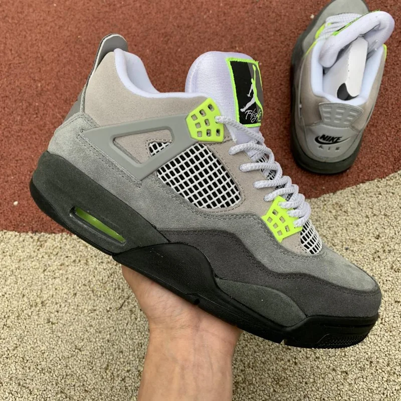 Jordan 4 Retro SE Neon