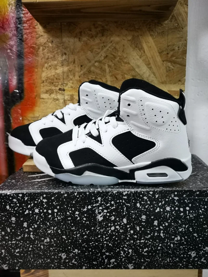 Kids Air Jordan 6 “White and Black ” Children Sneakers
