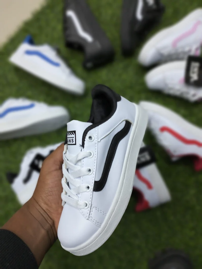 Kids SKATER Model Vans White and black Classic Old Skool Vans