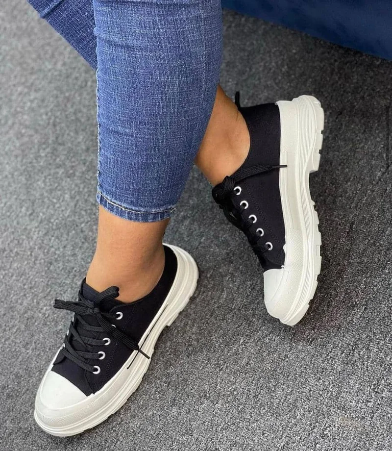 Ladies Fashion Classic Black and White Converse Sneakers